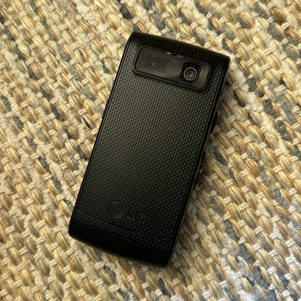 LG GU295 - Black ( AT&T ) Cellular Slider Phone